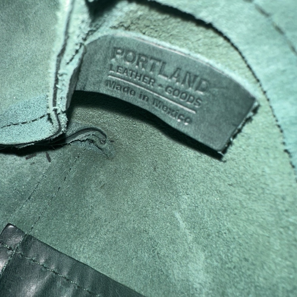 Portland Leather Goods Crossbody Bag Charlotte Green - Picture 8 of 11